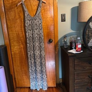 Loveapella printed maxi dress size medium super soft material elastic tie waist